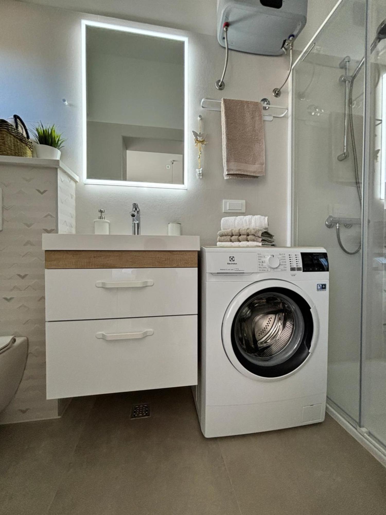 Sea & Sun Apartments Tucepi Phòng bức ảnh